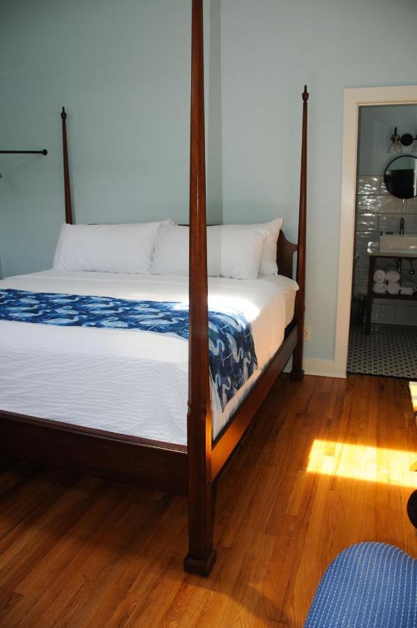 The Porch On Frances Inn - Adults Exclusive Ки-Уэст Номер фото
