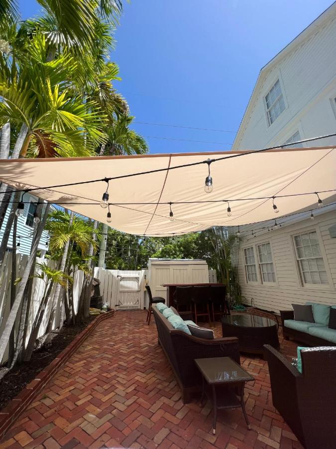 The Porch On Frances Inn - Adults Exclusive Ки-Уэст Экстерьер фото