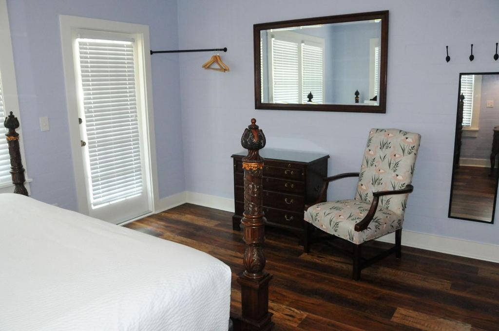 The Porch On Frances Inn - Adults Exclusive Ки-Уэст Номер фото